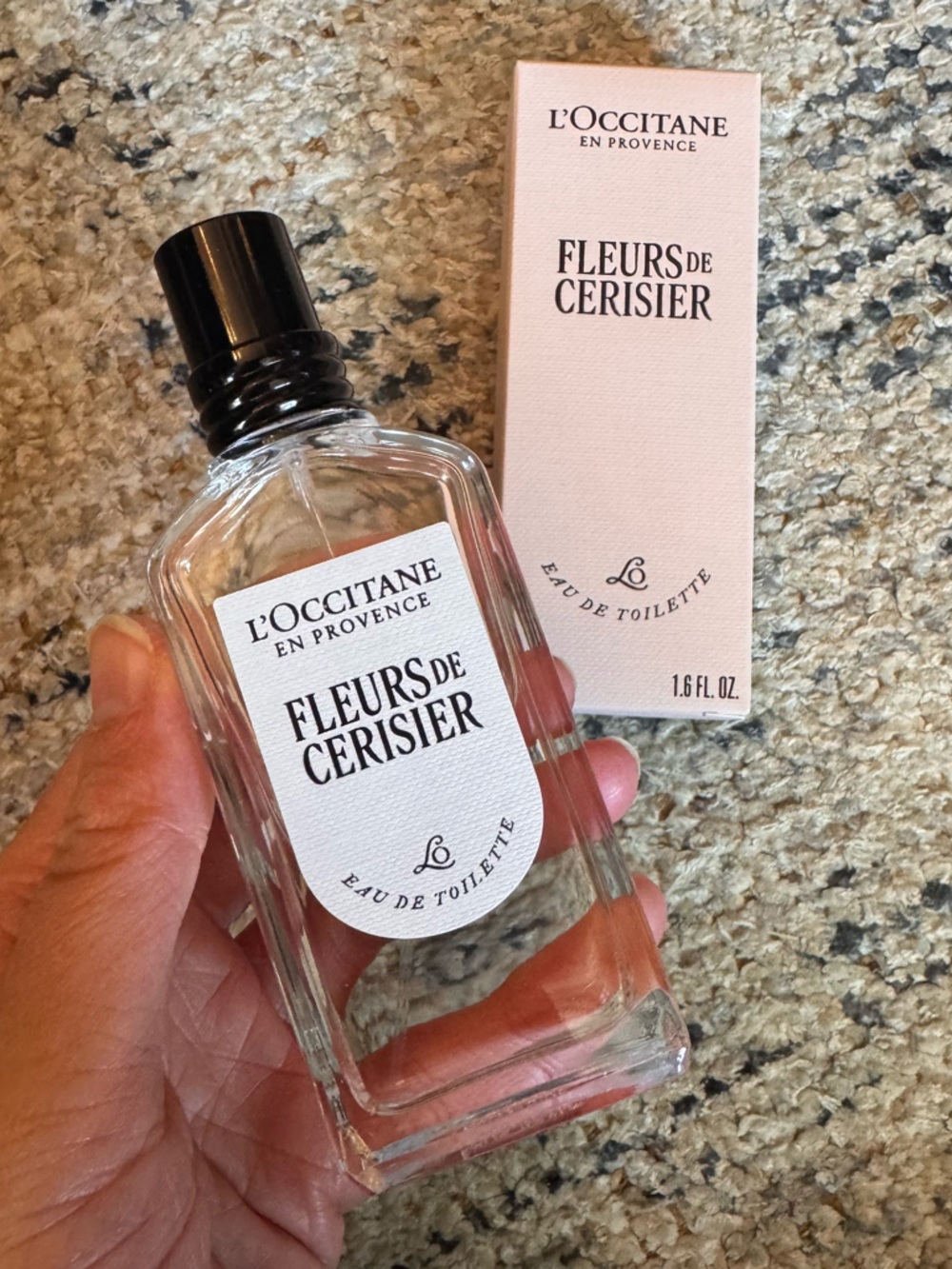 L'OCCITANE Fleurs de Cerisier Eau de Toilette — Light Pink & Black